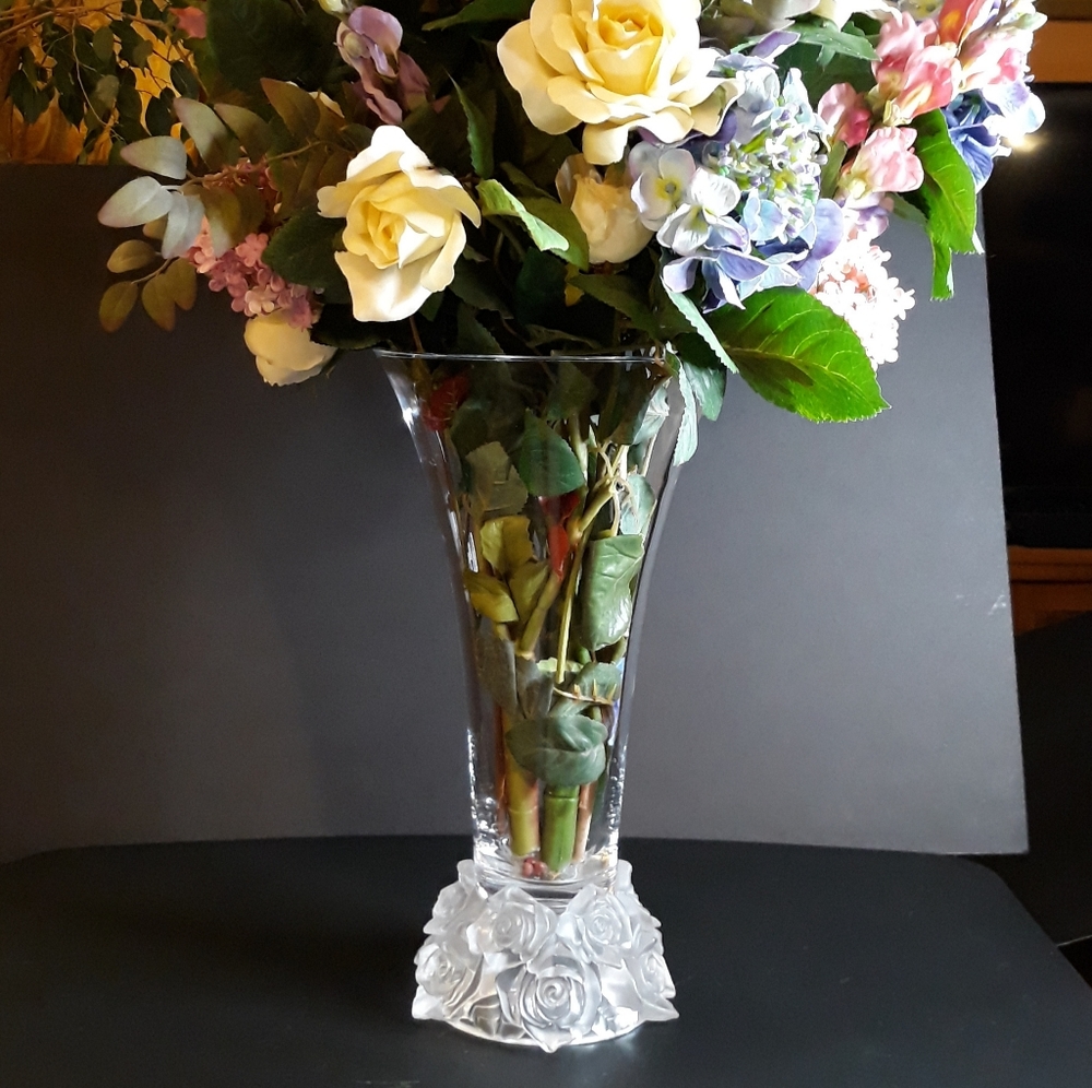 Large, elegant Shannon Crystal frosted roses vase